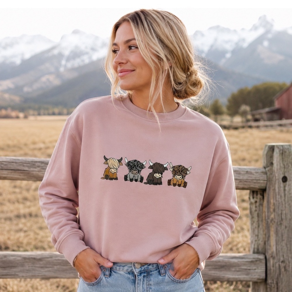 Highland Cow Graphic Sweatshirt Dusty Rose Pink Crewneck Pullover XL